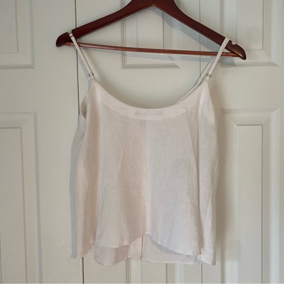 White Abercrombie & Fitch tank top. Size small - Picture 2 of 4